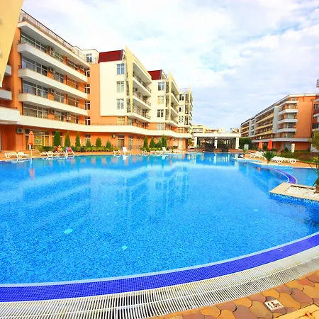 Menada Grand Kamelia ساني بيتش