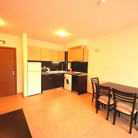 Menada Grand Kamelia ساني بيتش