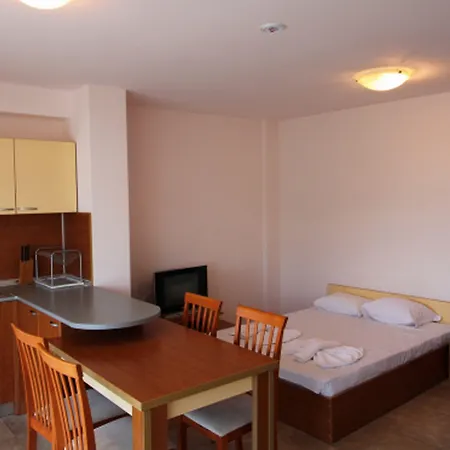 Menada Grand Kamelia ساني بيتش