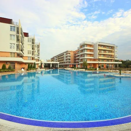 Menada Grand Kamelia شقة