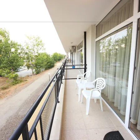 Menada Grand Kamelia Apartmán