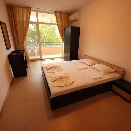 米娜达格兰德咖米莉亚公寓酒店