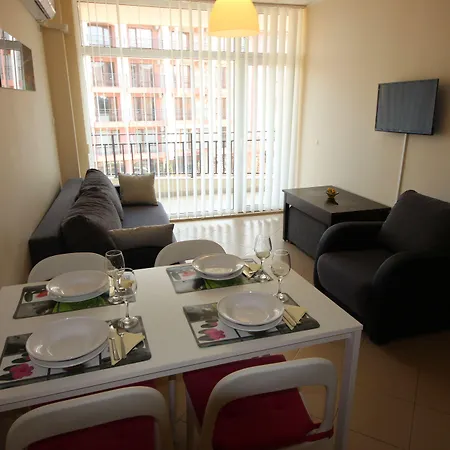 米娜达格兰德咖米莉亚公寓酒店 * 阳光海滩