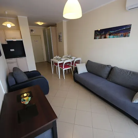 米娜达格兰德咖米莉亚公寓酒店 公寓 *