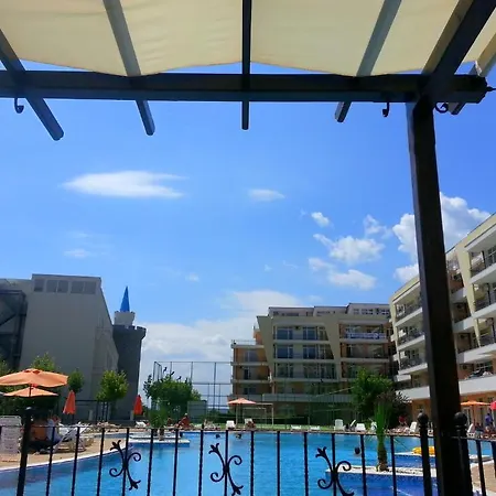 米娜达格兰德咖米莉亚公寓酒店 阳光海滩