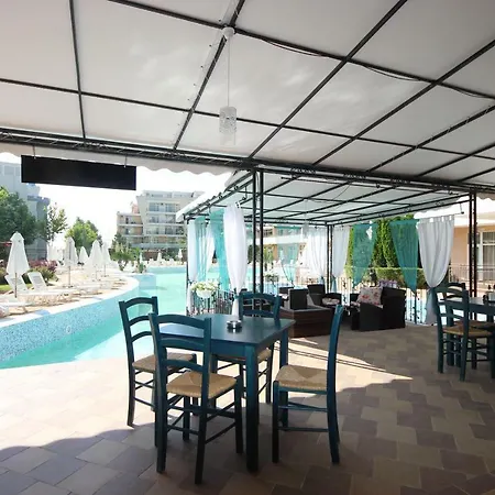 米娜达格兰德咖米莉亚公寓酒店 *