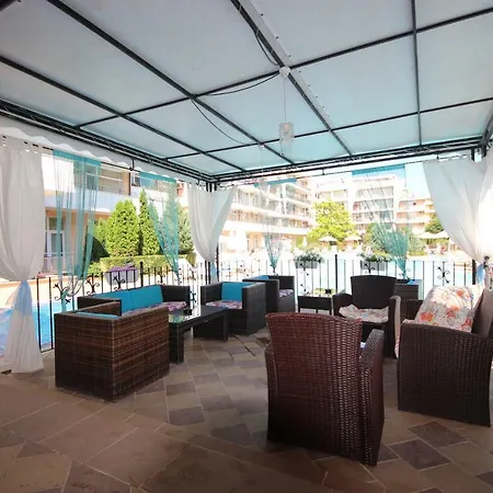 米娜达格兰德咖米莉亚公寓酒店 阳光海滩