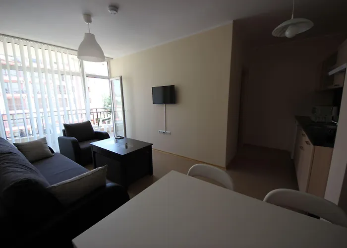 Menada Grand Kamelia Slăntjev Brjag