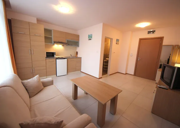 Menada Grand Kamelia Lägenhet *