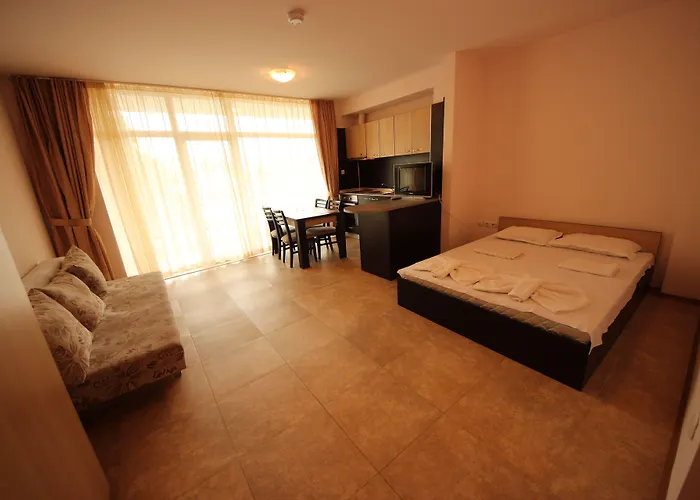 Menada Grand Kamelia Lägenhet *